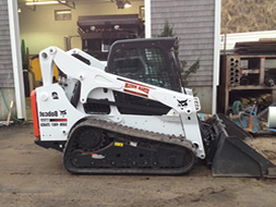 Bobcat T750 compact truck 